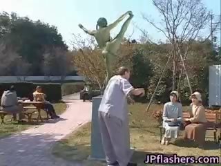 Божевільна японська bronze statue moves part6